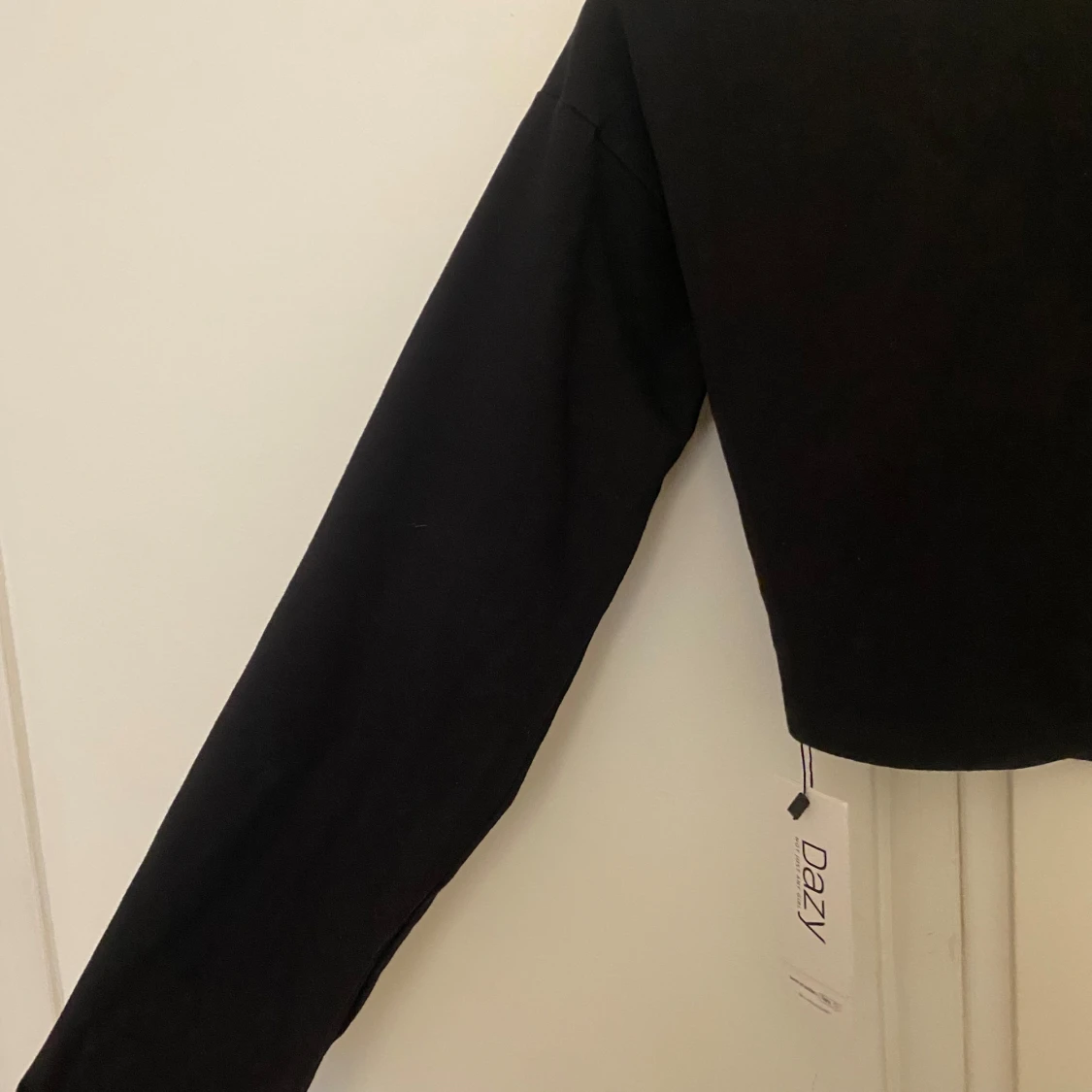 2 croppade långärmade toppar Dazy - 1