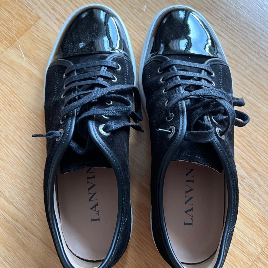 Svarta sneakers från Lanvin i mocka - 1