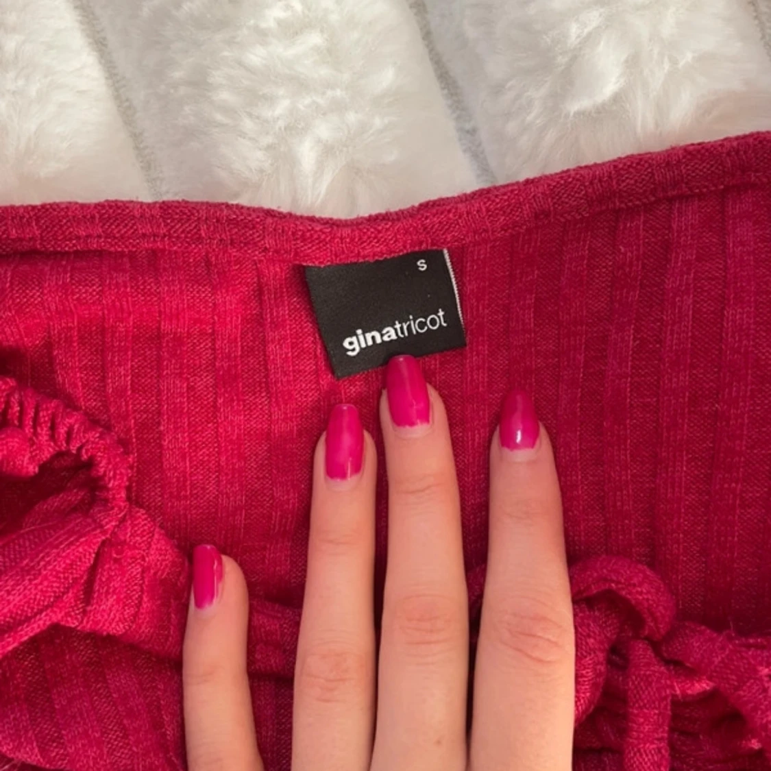 Ribbad röd rosa croppad topp från Gina Tricot - 2