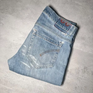 Dondup George jeans - Dondup jeans | Modell George | Bra skick | Storlek W31. 