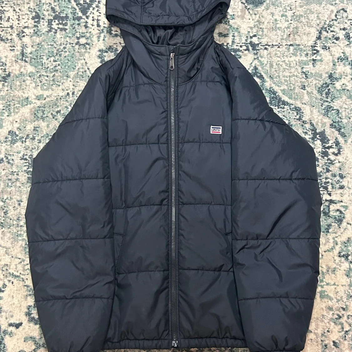 Svart dunjacka från Levi's - 1