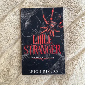 Little Stranger - Säljer boken 'Little Stranger' av Leigh Rivers.. Boken ingår i serien 'The Web of Silence Duet'. Perfekt för dig som gillar mörka och spännande berättelser. 