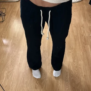 Linne byxor  - Säljer supersnygga linnebyxor från Zalando då de tyvärr har blivit för korta på mig❤️❤️skriv för mer info❤️