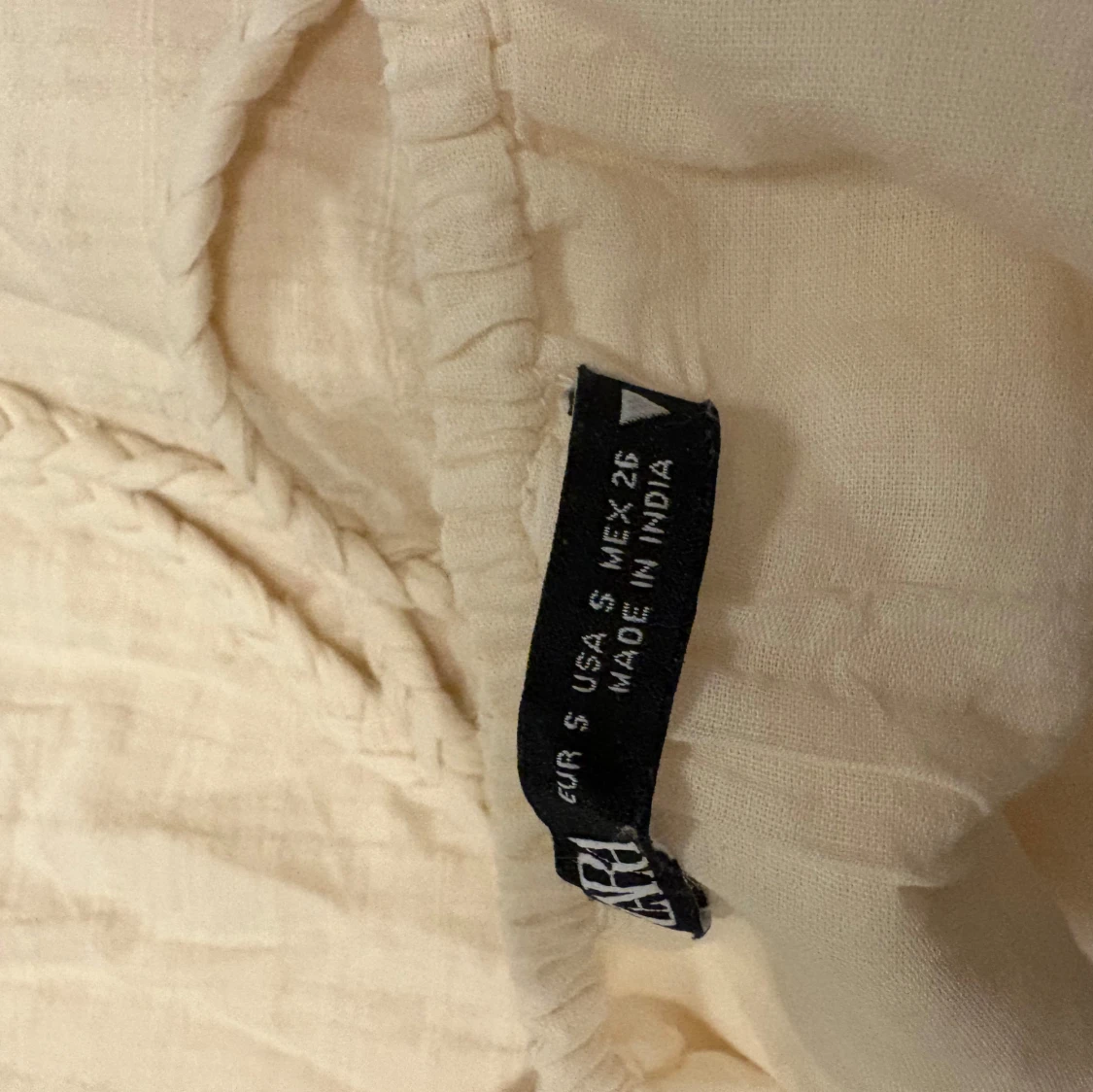 Beige broderad sommarklänning från Zara - 3