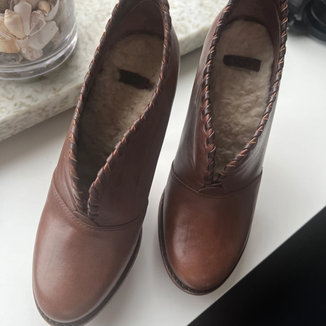 Bruna klackade boots från UGG, stl 36 - 2