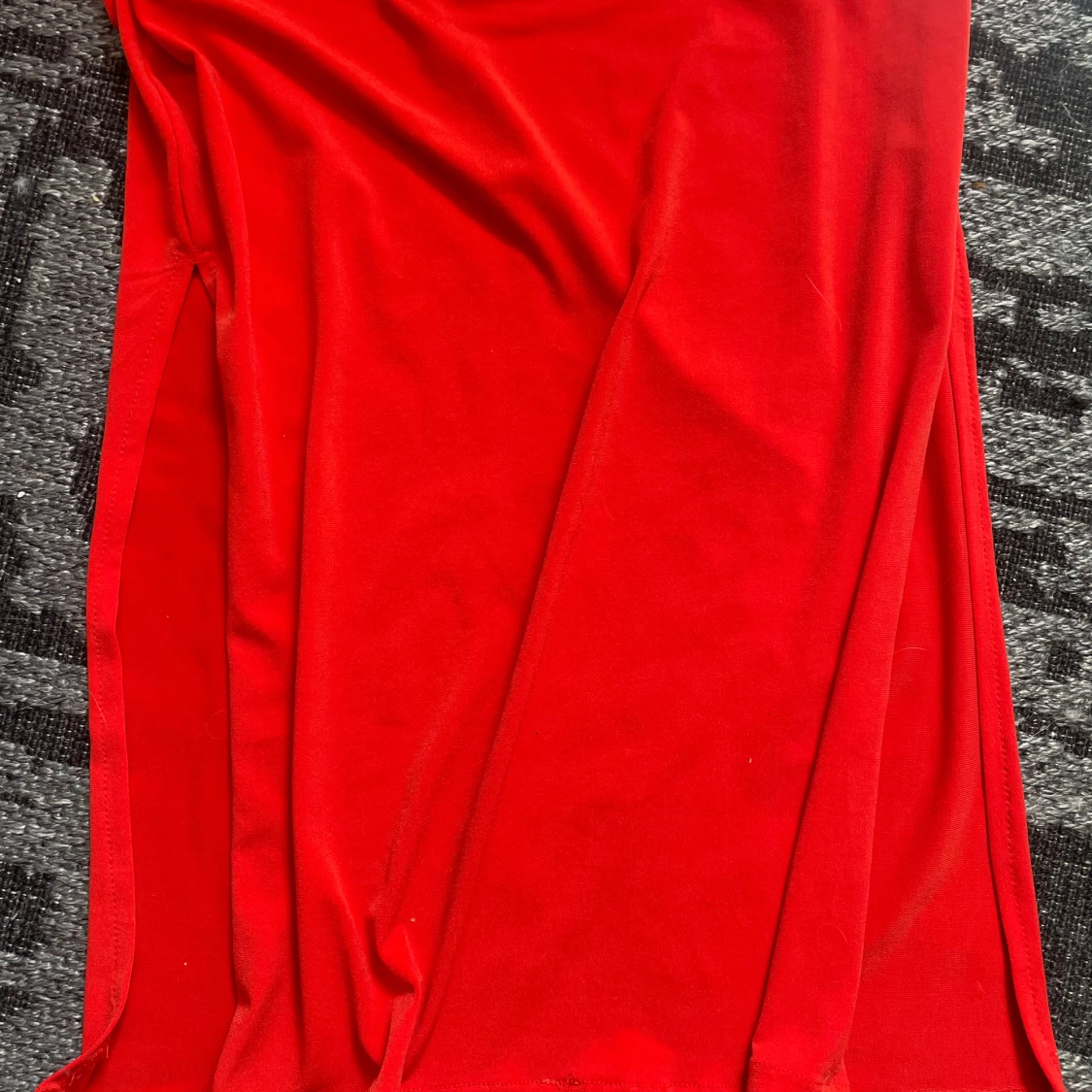 Röd långklänning med snörning - 1