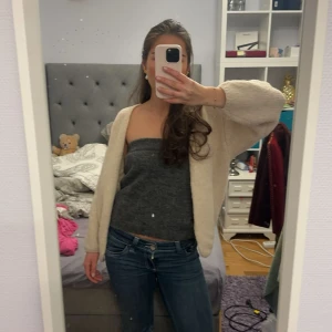 Stickad tubtopp/ kjol - Säljer denna snygga kjol i premium quality från gina i strl S. Så mysig o går lika bra att använda som kjol som topp!💗💗