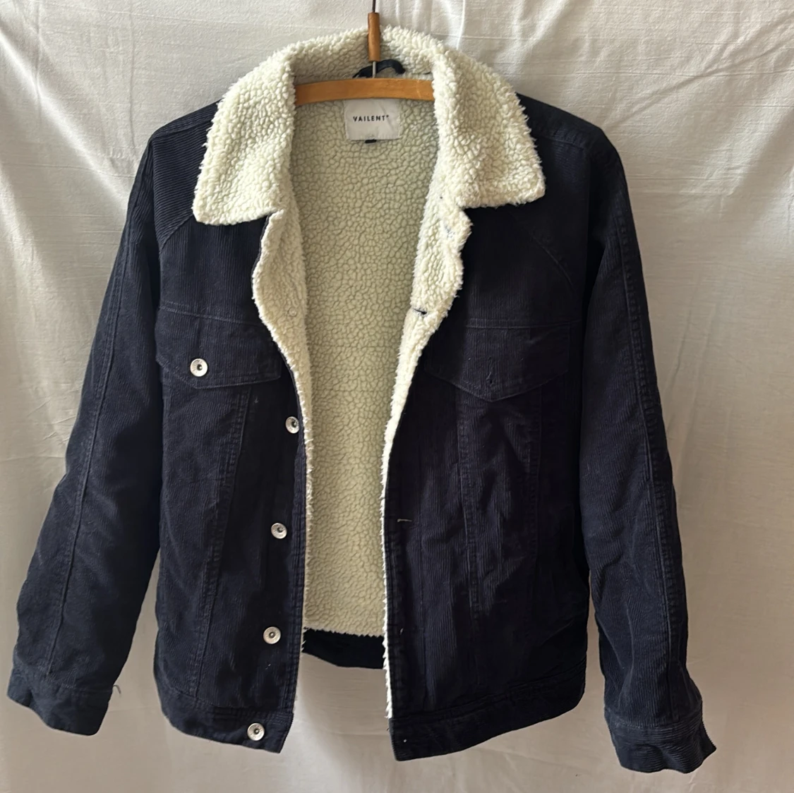 Svart teddyjacka från Vailent