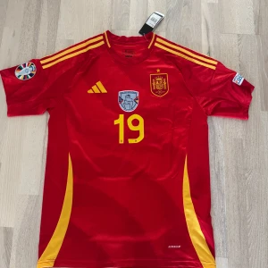 Spanien Lamine yamal - Helt ny Lamine yamal tröja med tagg, storlek XL, inte fast pris