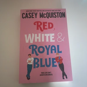 Red, White & Royal Blue - Bra bok av Casey Mquiston❤️
