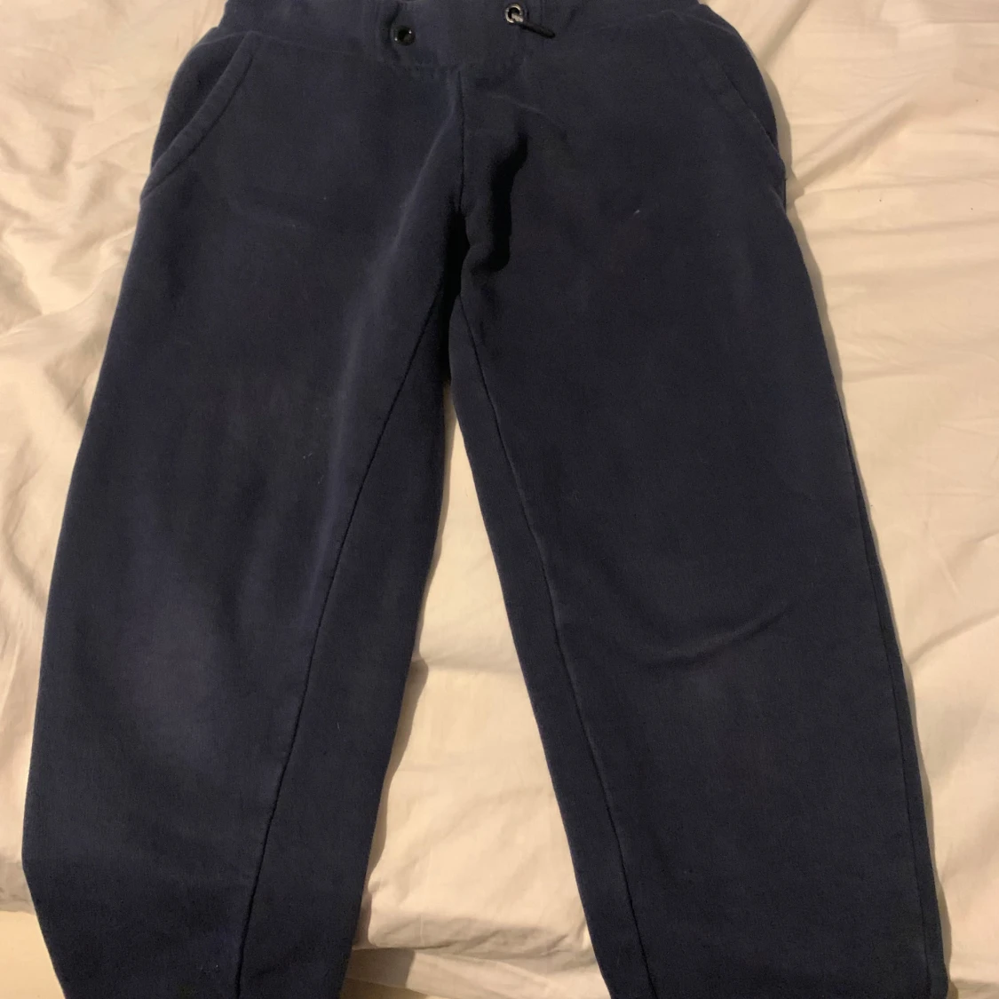 Mörkblå mjukisbyxor från Peak Performance - 1