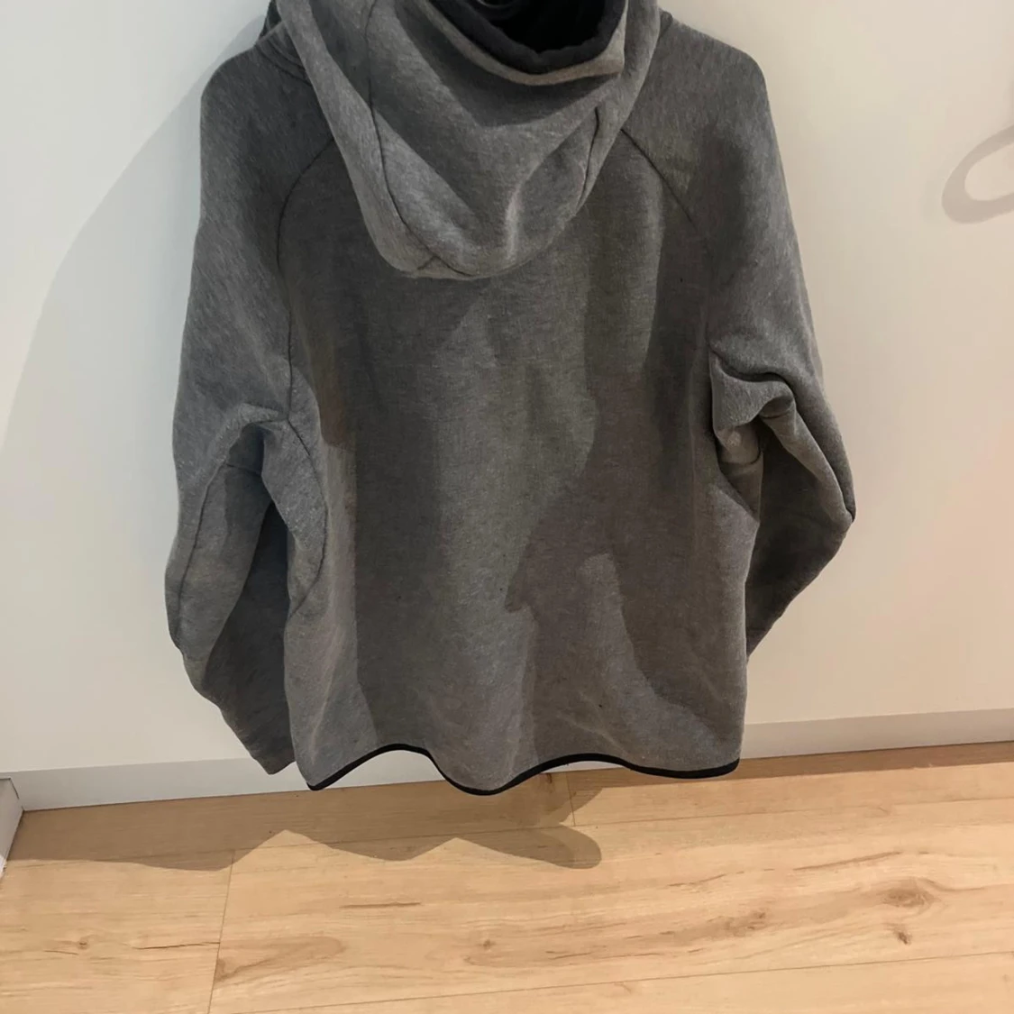 Grå hoodie från Marc O'Polo - 2