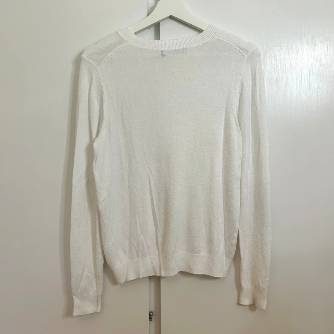 Vit stickad tröja - 1