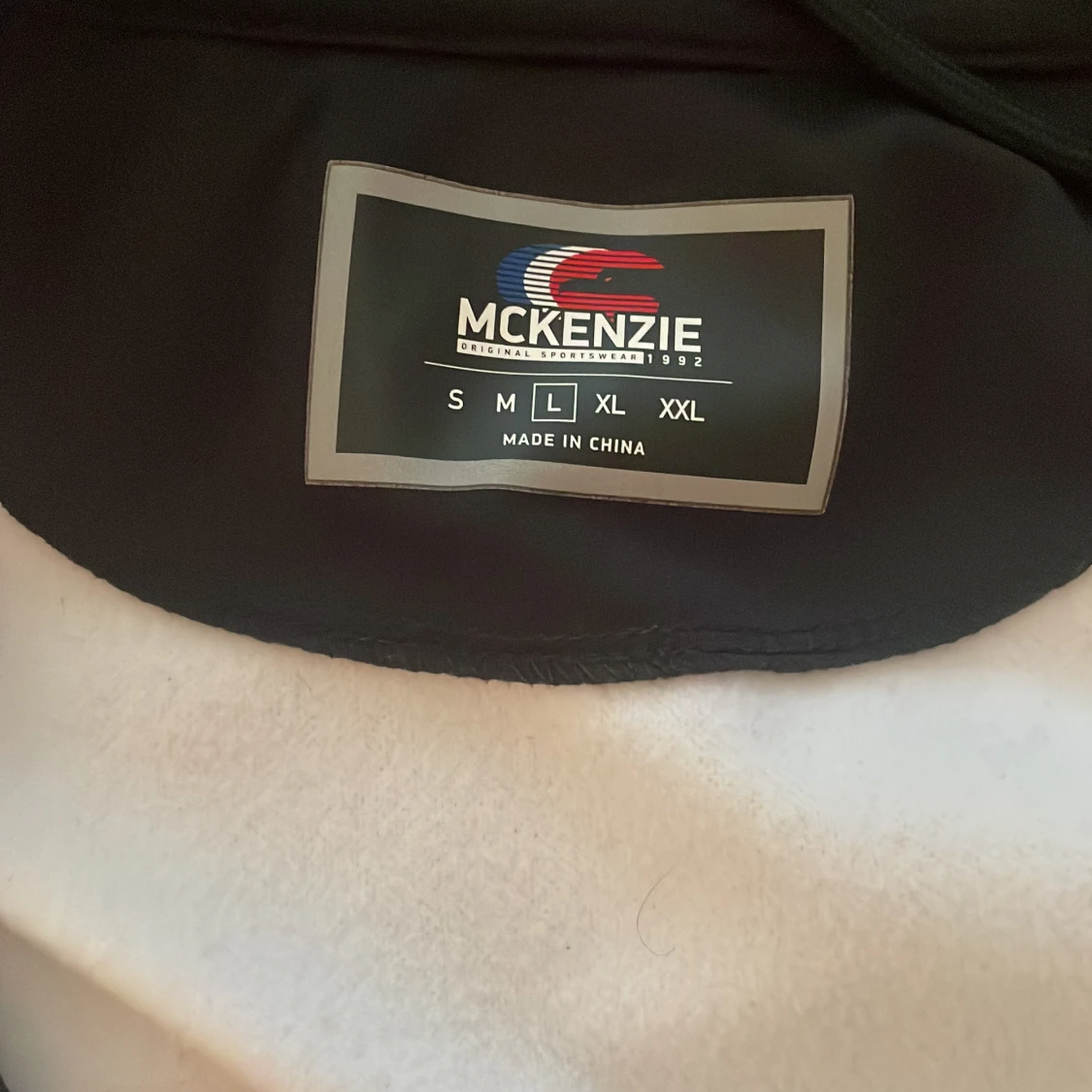 Svart och vit vindjacka från McKenzie - 2