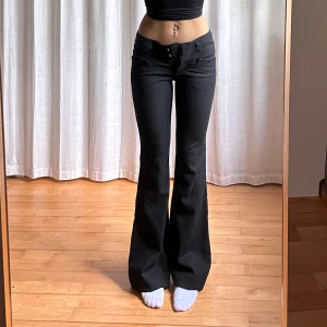 Lågmidjade bootcut kostymbyxor - PERFEKTA! Vintage från Topshop💓midja 35 innerben 81 jae 165
