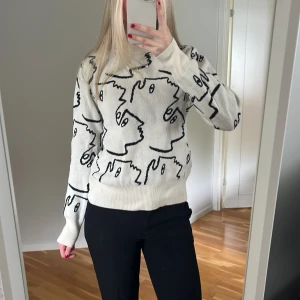 Stickad tröja  Monki  - Stickad tröja från Monki i storlek xs💓🌸