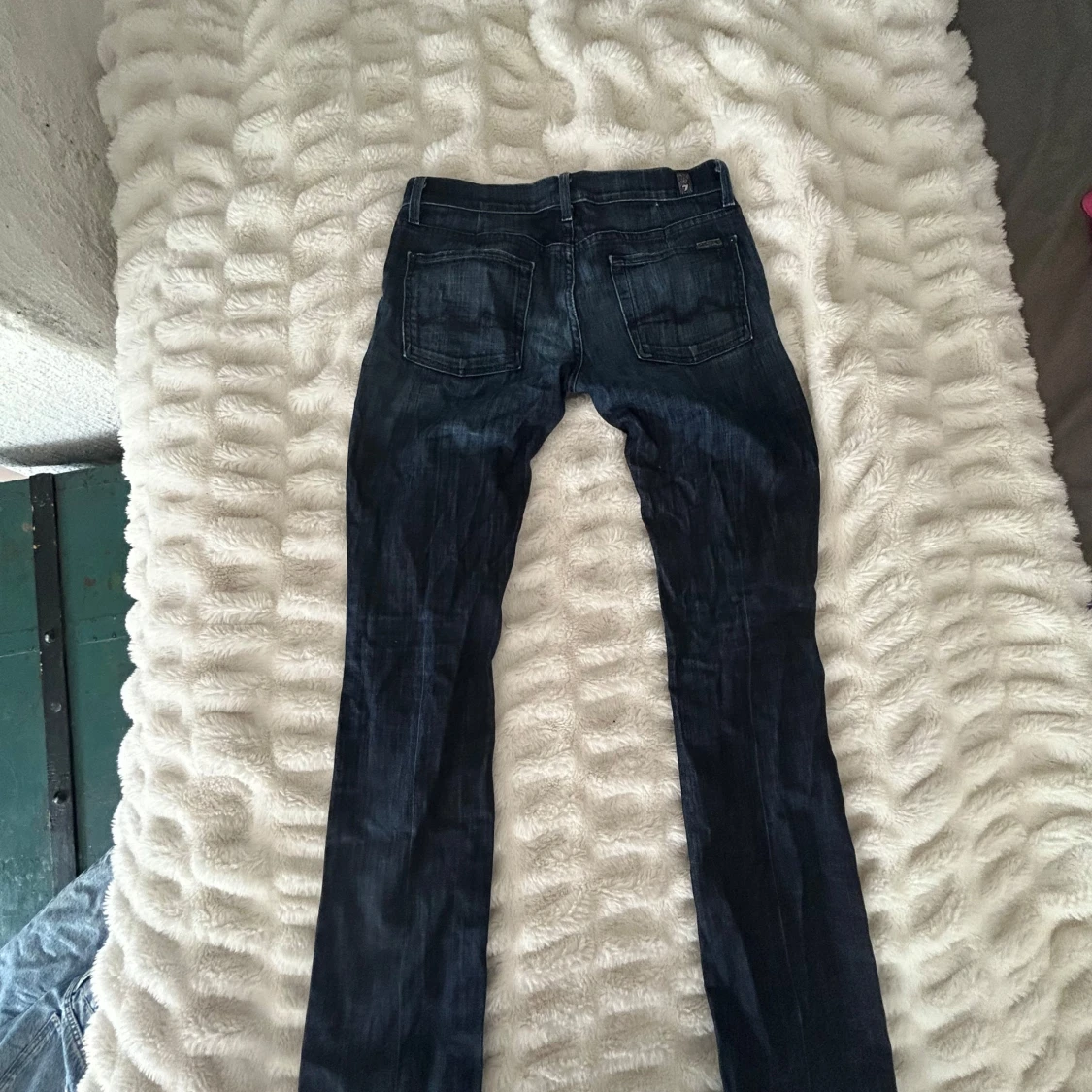 Mörkblå jeans från 7 For All Mankind - 3