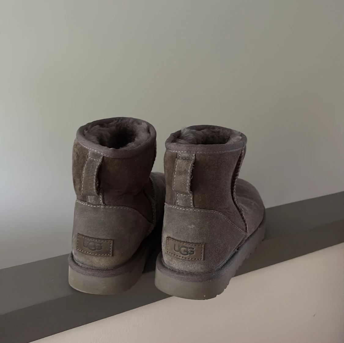 Gråa UGG boots  - 1