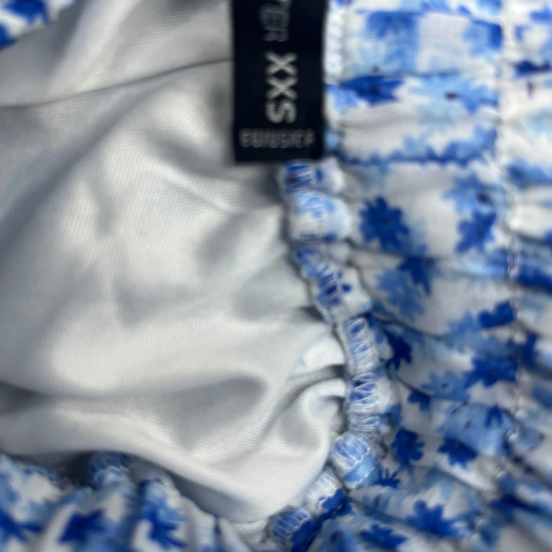 Blå vit blommig kjol🤍💙 - 2