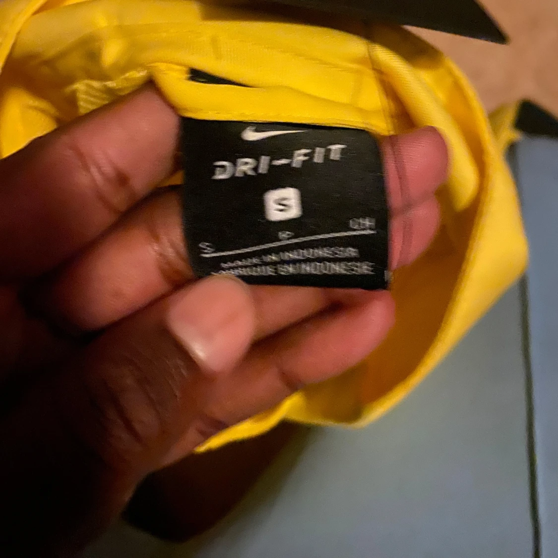 Gul träningsjacka från Nike - 2