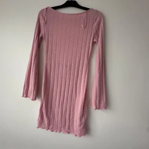 Klänning  - Klänning från Gina me prislapp