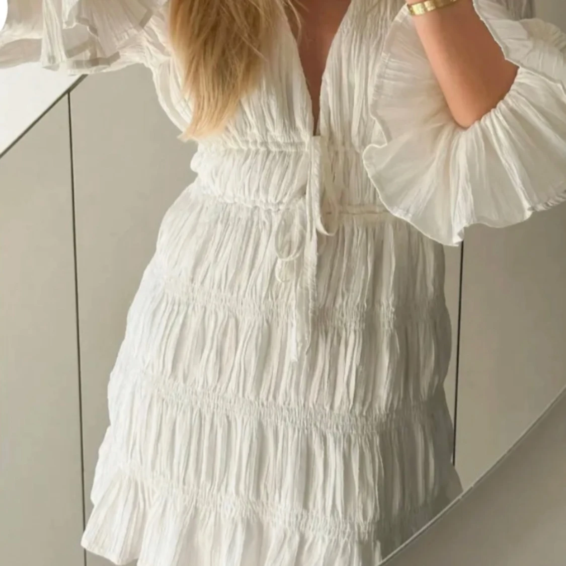 slutsåld vit Klänning Moa Matsson x NAKD - 1