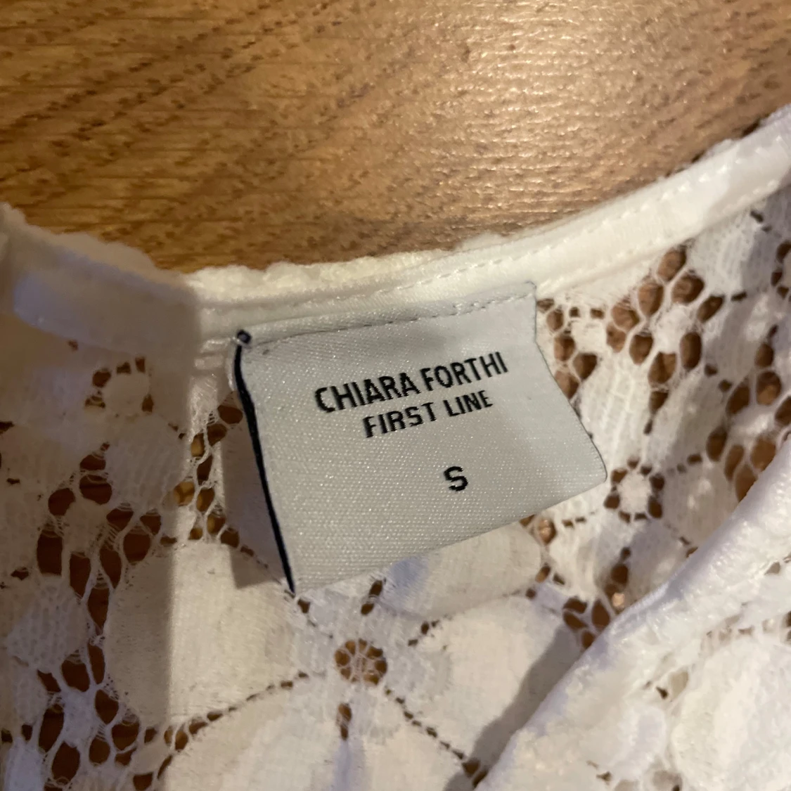 Vit spetsklänning från Chiara Forthi - 3