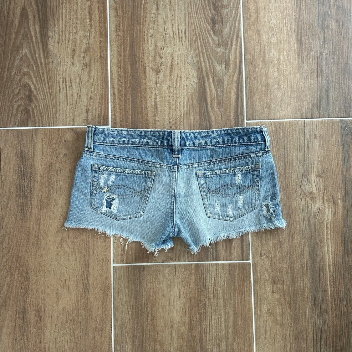A&F Lågmidjade jeansshorts  - 3
