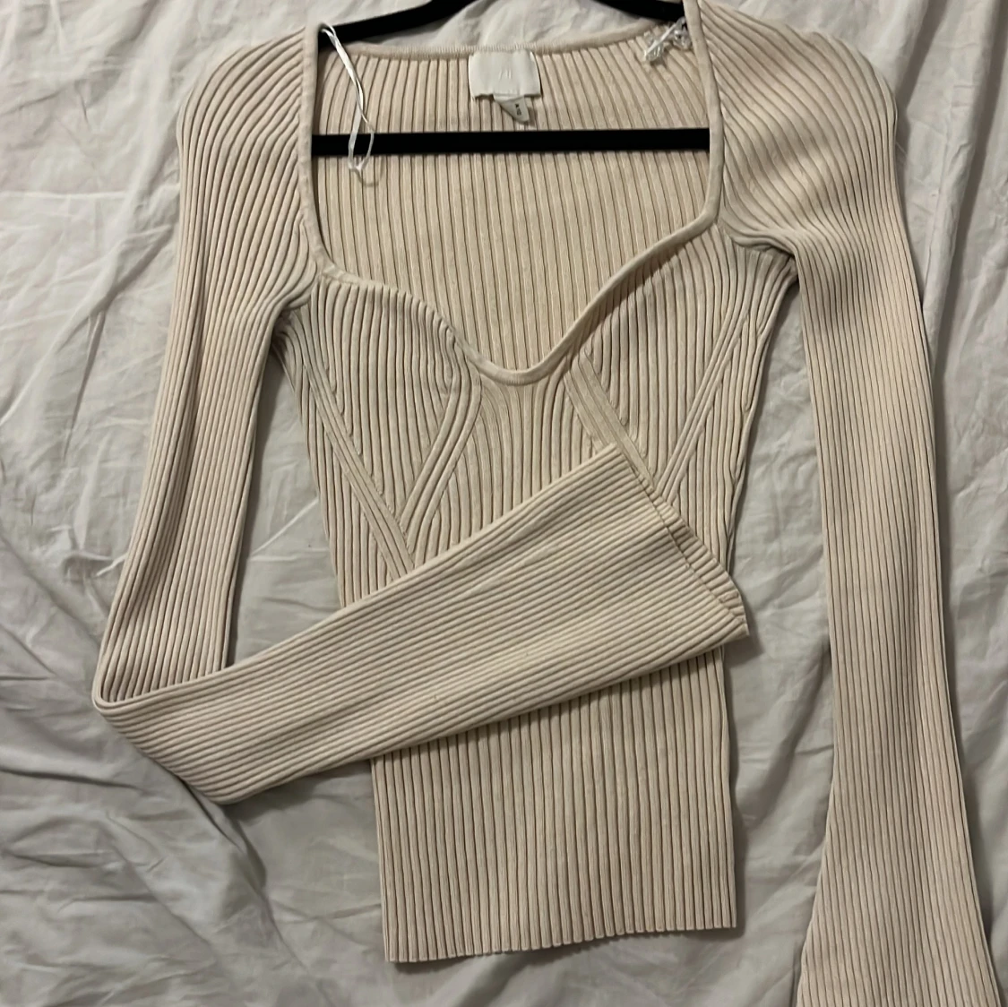 Beige ribbad topp från H&M - 1