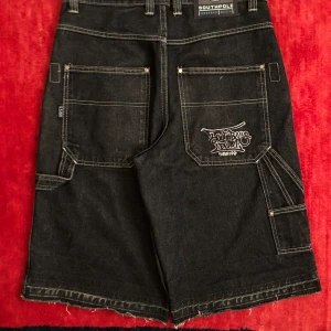 2000s southpole jorts - yuh