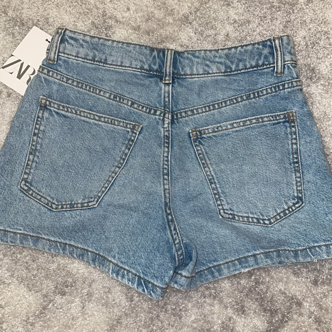  jeansshorts/jeanskjol från Zara - 1