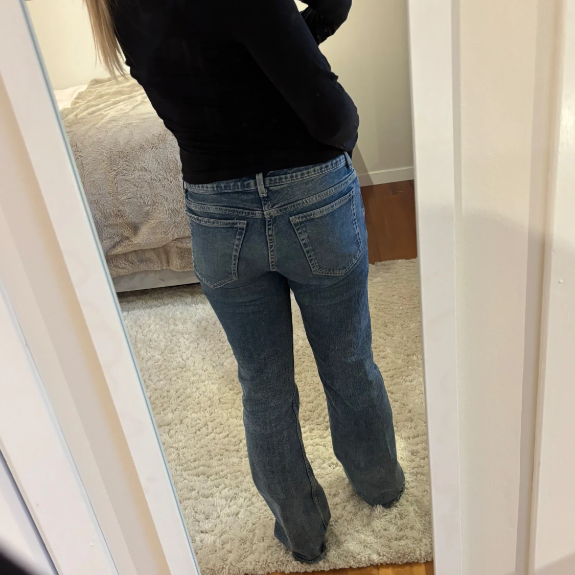 Blå bootcut jeans - 2
