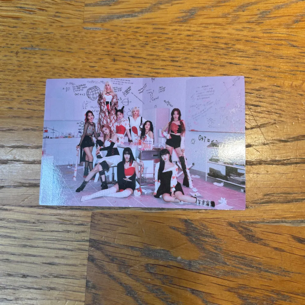 Från ”Formula of Love: O+T=<3” album! Glaset på baksidan är oskrapat!. Muu.