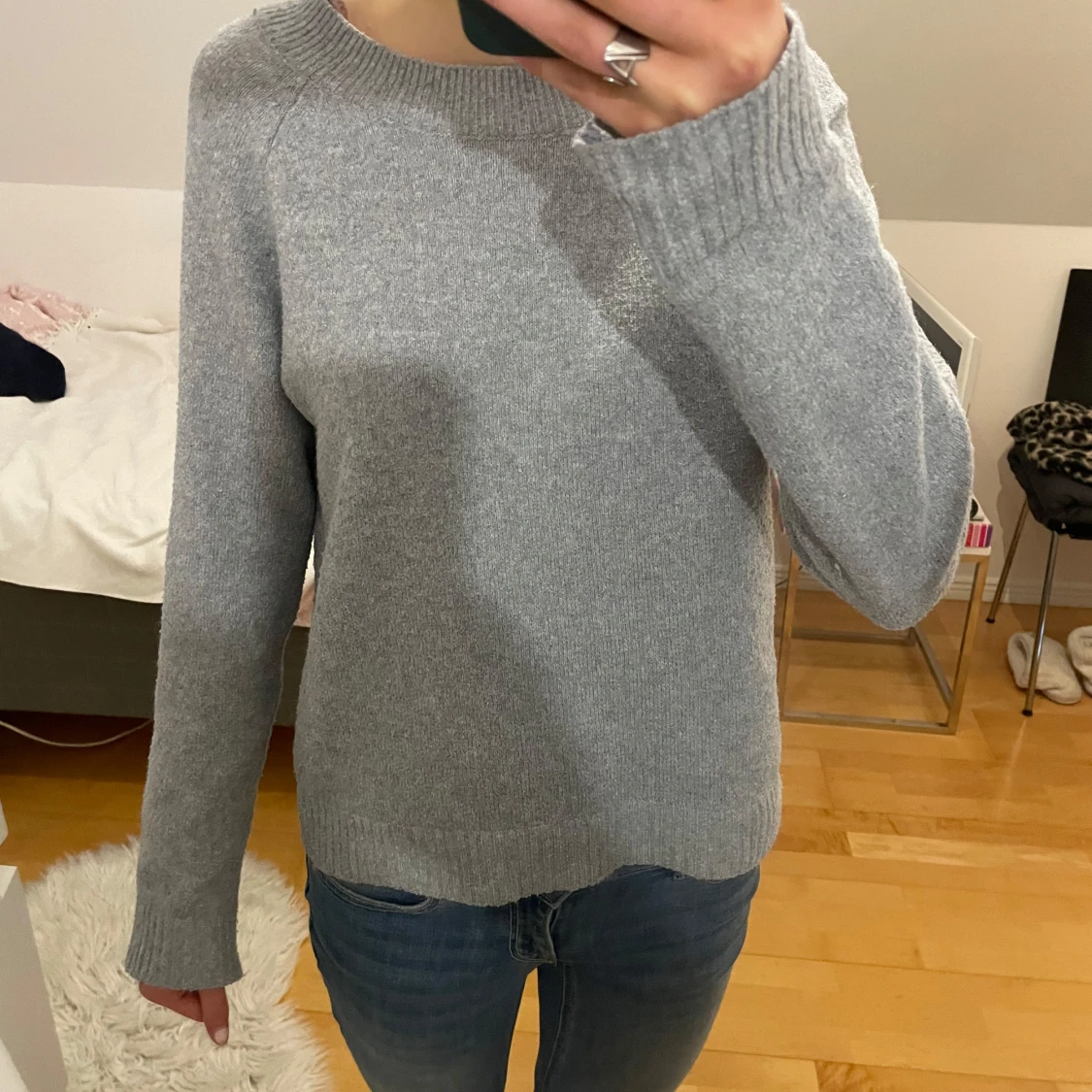 Grå stickad tröja från Vero Moda