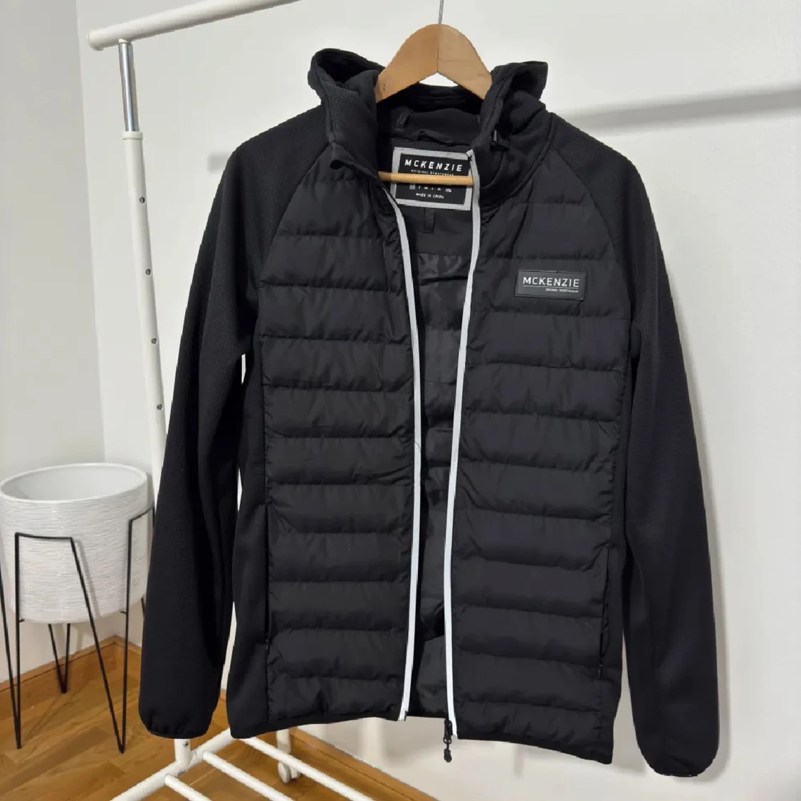 Svart cardigans från McKenzie