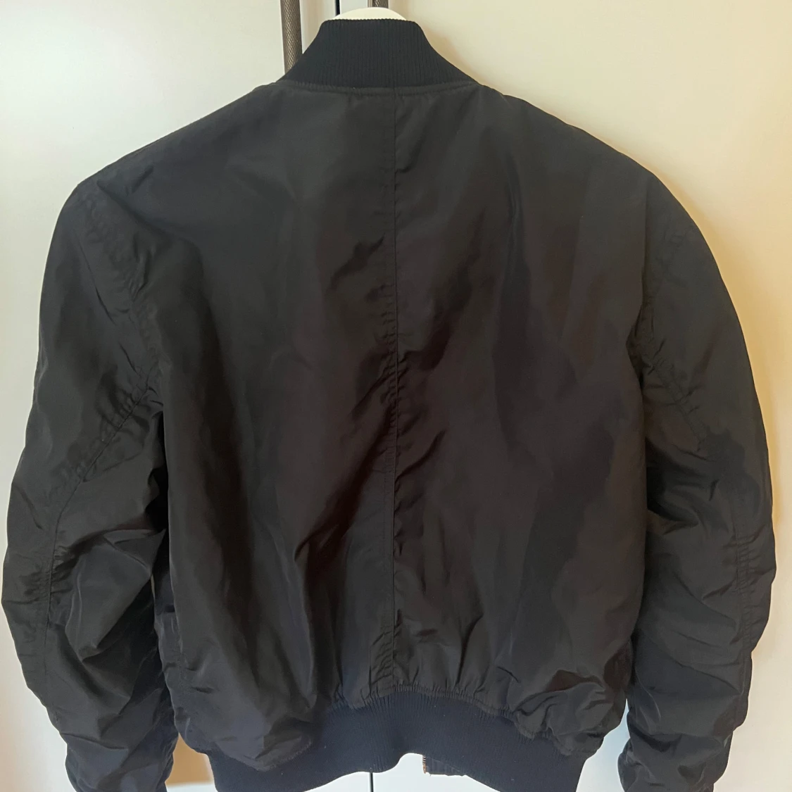Svart bomberjacka - 2