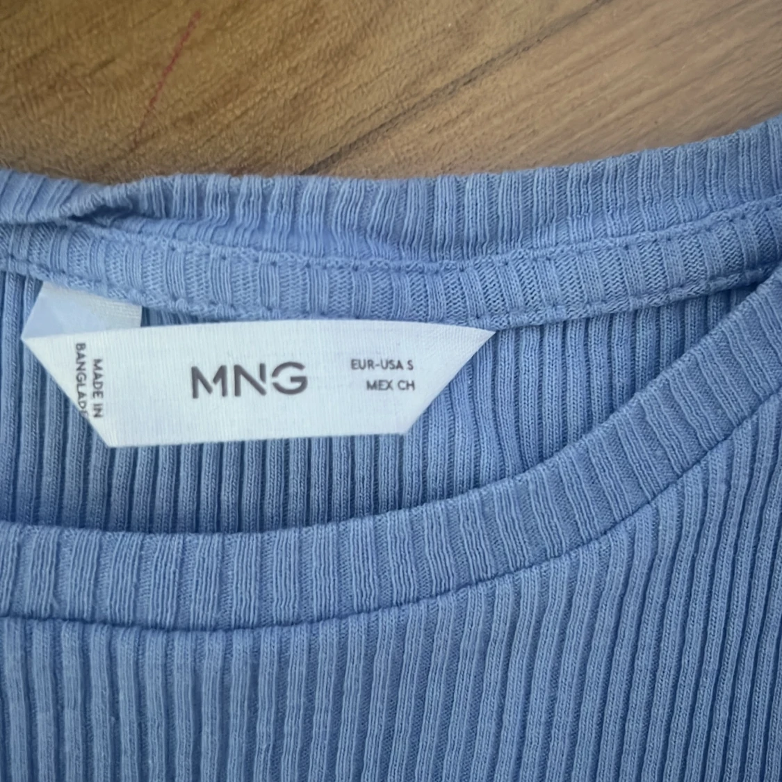 Blå topp från MNG - 2