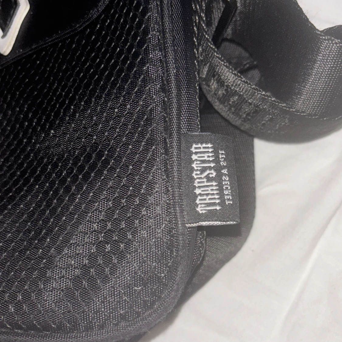 Svart axelväska från Trapstar - 4