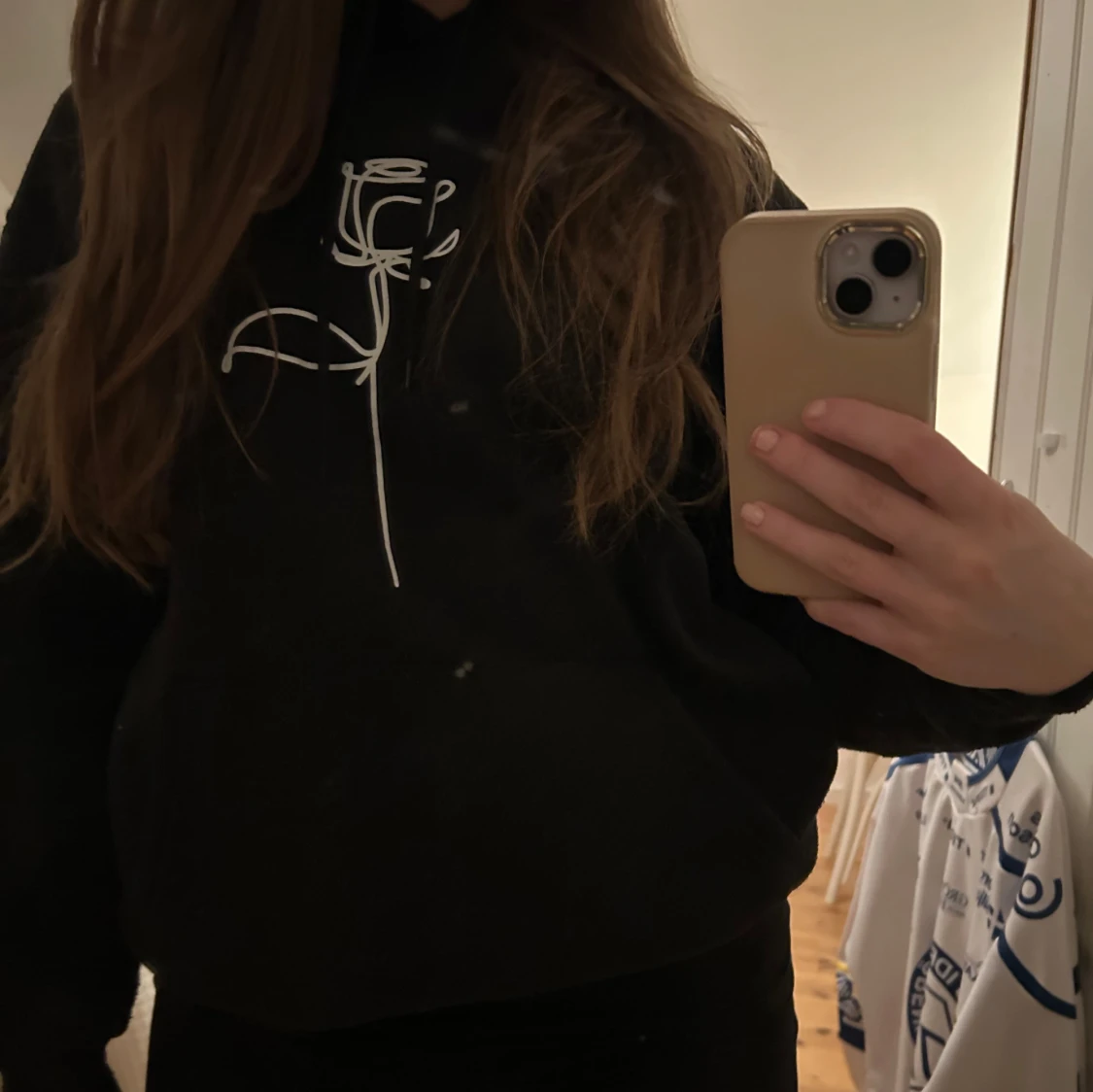 Svart hoodie med tryck