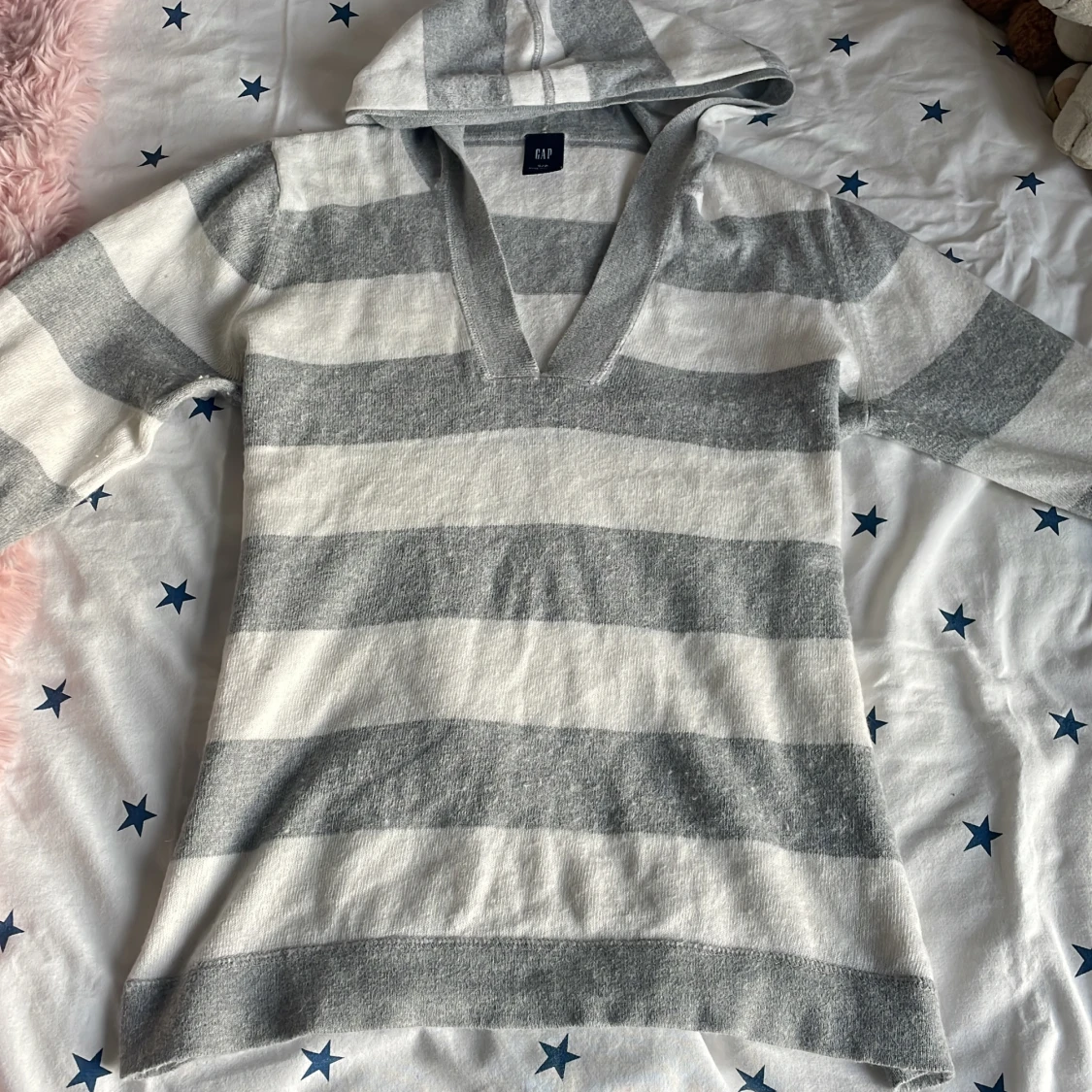 Randig hoodie från GAP - 1