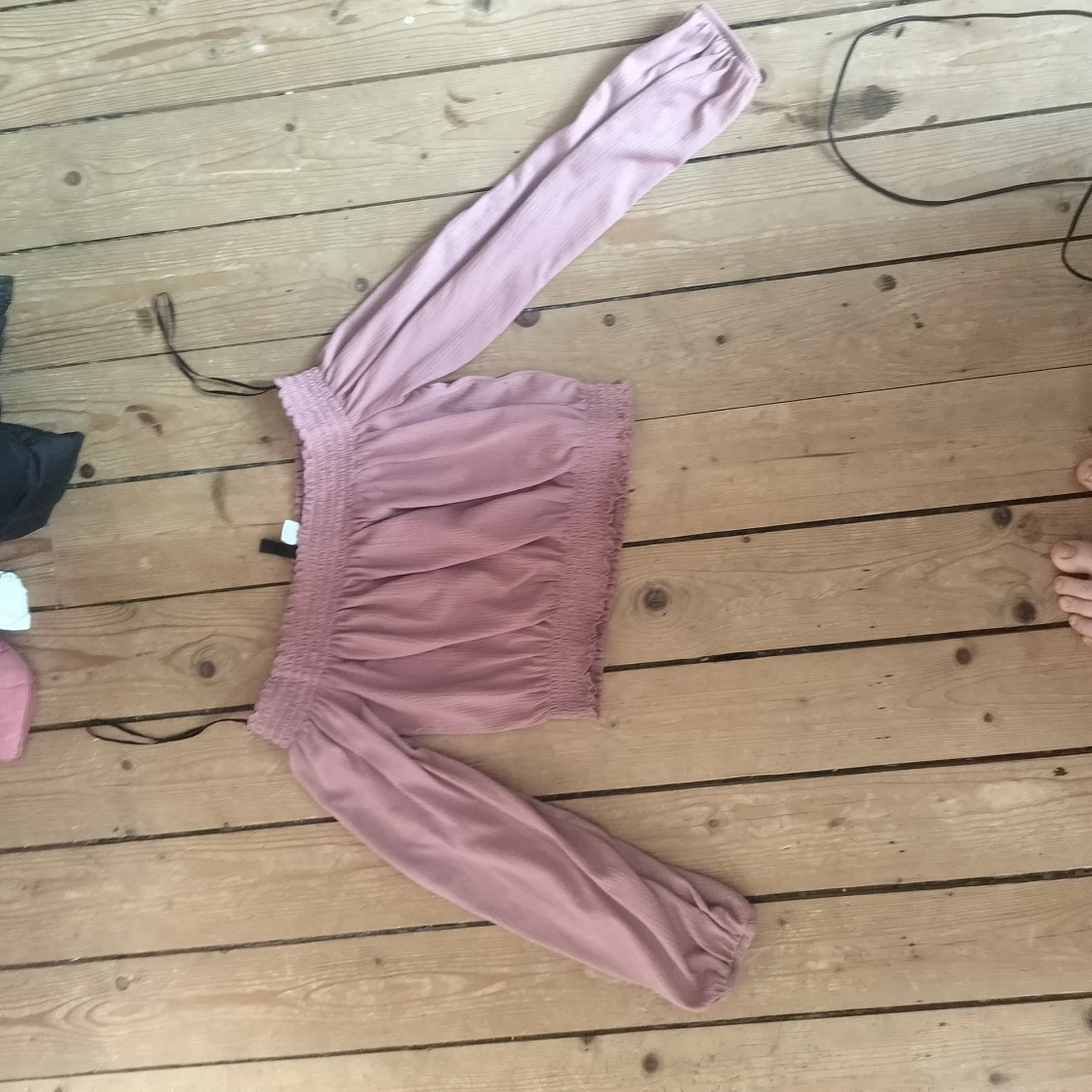 Rosa offshoulder topp från H&M Divided - 2