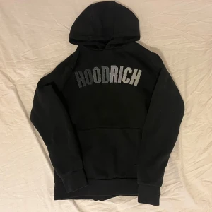 hoodrich hoodie - svart hoodrich luvtröja, storlek s