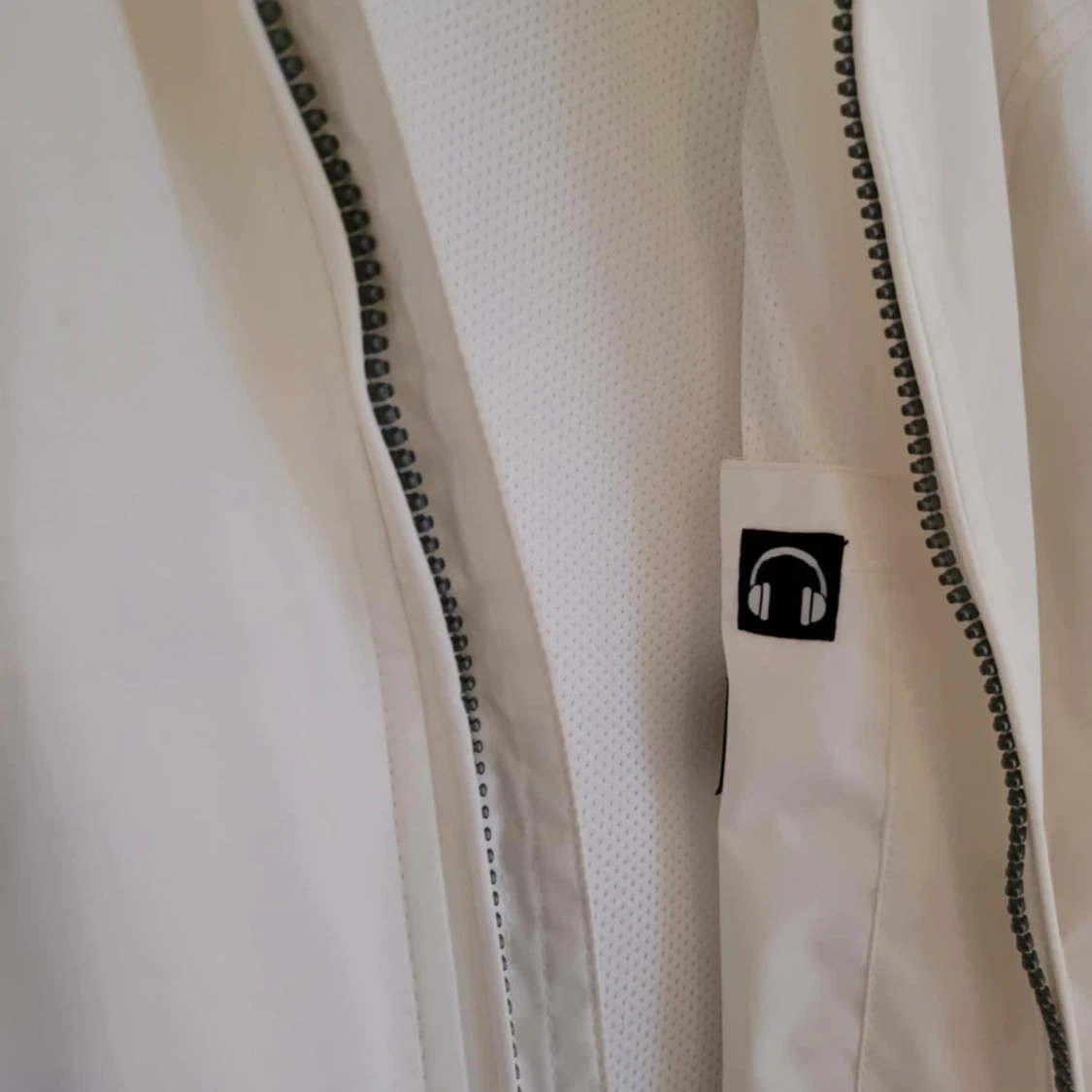 Vit jacka från XD Apparel - 1