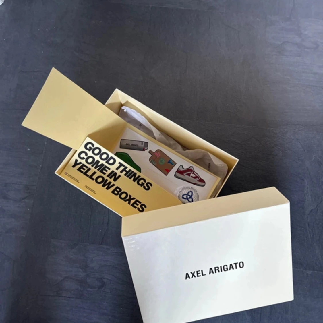 Svarta sneakers från Axel Arigato - 90