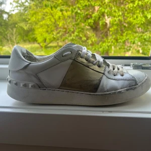 Skor - Rätt slita men går o fixa. Kom privat för mer bilder. Byten tas. 