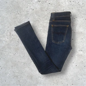 Nudie slim fit jeans - LÄGGER UPP IGEN || Säljer dessa feta Nudie jeans som är väldigt slim fit. Jeansen har inga defekter och är i väldigt bra skick. Skriv till mig vid frågor, pris kan diskuteras vid snabb affär!