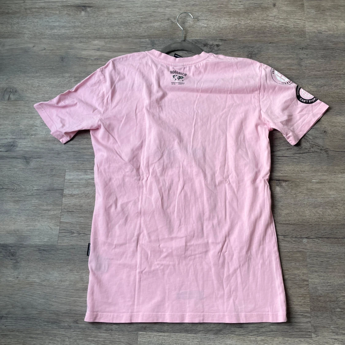 Rosa t-shirt från Hoodrich XS - 1