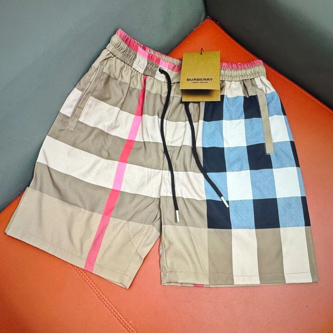 Burberry rutiga shorts med snörning - 1