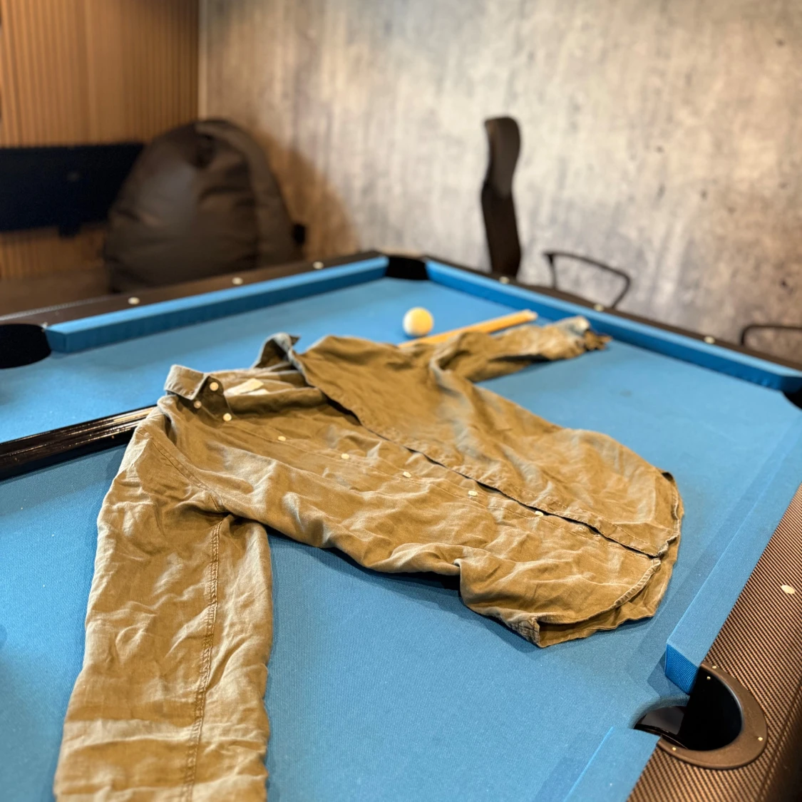 Olivgrön linneskjorta Bruun & Stengade - 1