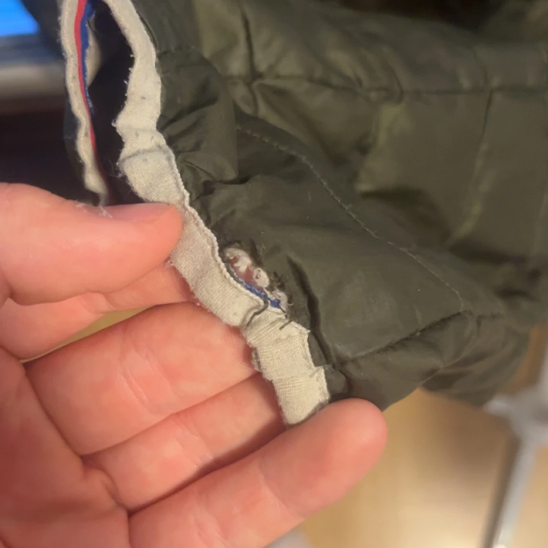 Olivgrön Colmar pufferjacka med huva - 4